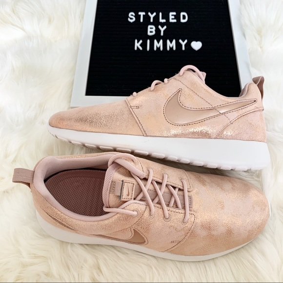Nike Roshe One Sneakers Training Shoes Metallic - Picture 4 of 9